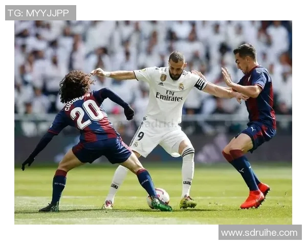 埃瓦尔主场迎战皇马精彩直播全程回顾与分析 埃瓦尔主场迎战皇马精彩直播全程回顾与分析