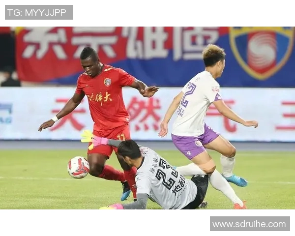 上海申鑫迎战北京北体大争夺关键三分全力以赴展现球队实力