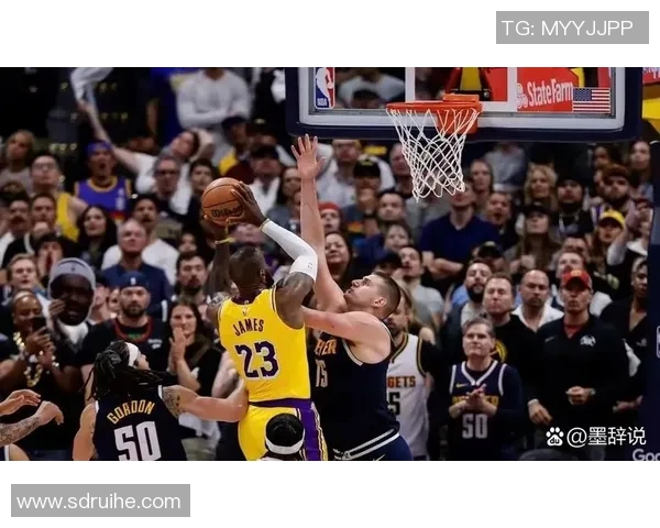 2012年湖人与掘金的激烈对决回顾及赛季精彩瞬间分析 2012年湖人与掘金的激烈对决回顾及赛季精彩瞬间分析