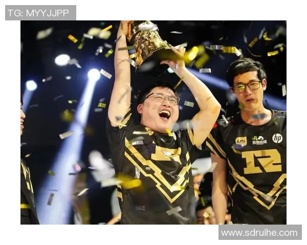 RNG战队转型之路揭秘:从巅峰到重生的奋斗历程与未来展望 RNG战队转型之路揭秘:从巅峰到重生的奋斗历程与未来展望