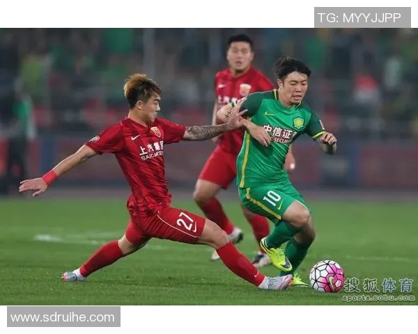 国安与上海海报激战在即球迷期待精彩对决与激情时刻