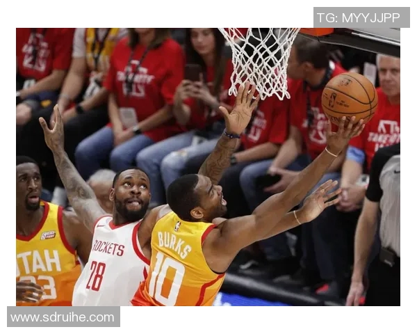 火箭与雷霆季后赛经典重播回顾精彩瞬间与战术分析