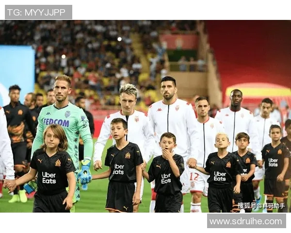 萨迪纳摩与贝夏普激战正酣球迷期待精彩对决与精彩进球